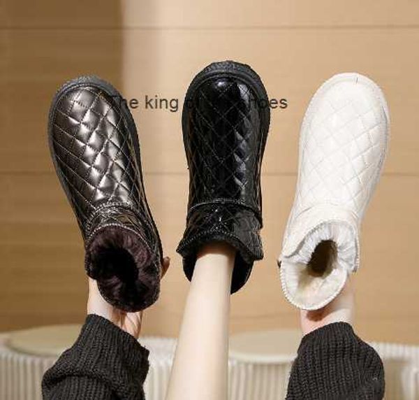 

designer new waterproof snow boots women's fur integrated plush cotton shoes small fragrant 23, Black