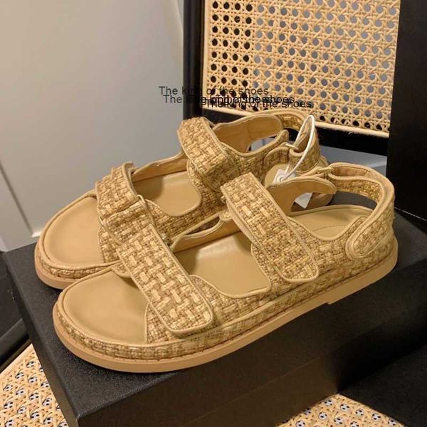 

slipperssandals 2023 design summer new small fragrant style fitting flat shoes for women's versatile fashion casual thick soles elevate, Black