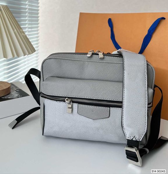 

mens shoulder bags chest bag flower pattern designers messenger bag famous tripbags briefcase crossbody 5a brand