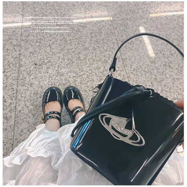 

vivian westwoods dowager saturn water bucket bag 2023 new lacquer leather mini premium crossbody women's spicy girls'