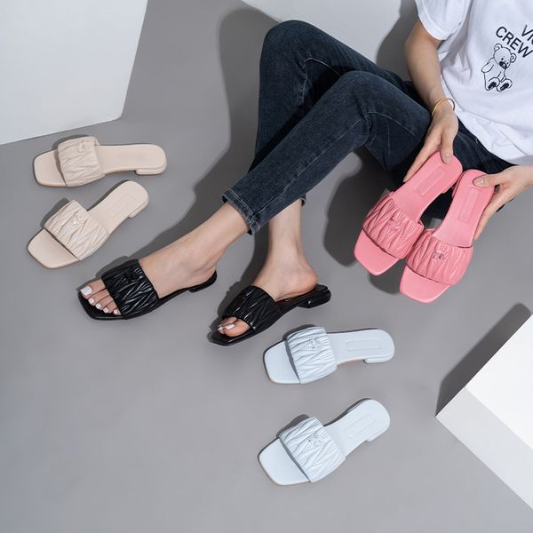 

miu slippers designer slides women embroidered metallic slide sandals black pink beige square toe heels ladies summer beach sandal party wed