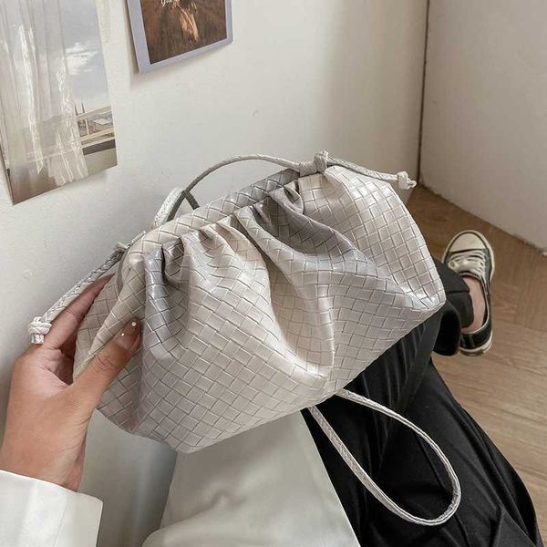 

botega venates jodie mini teen intrecciato pouch women's net red bag gradient summer woven one shoulder cloud messenger bag