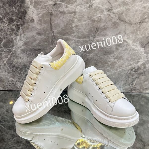 

2023new mens classic designers casual shoes technology trainers mens womens luxury pairs outdoor platform trainer slides sneakers, Red;white