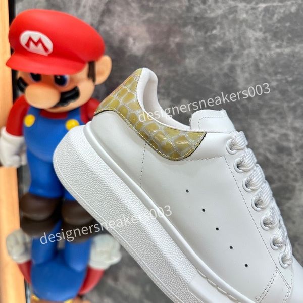 

2023new woman leather lace up platform sole sneakers white black mens womens luxury suede fashion casual shoes men's and women's s