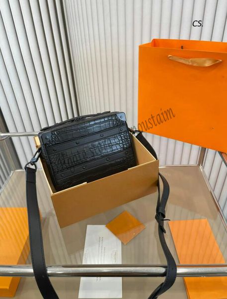 

handbag mini women soft trunk crossbody totes bags mens shoulder monograms messenger purse bag legacy chain handle designer luxury clutch bo
