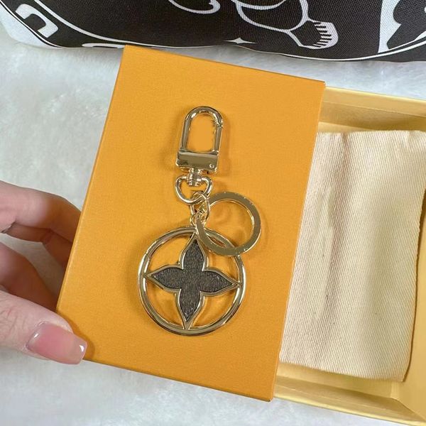 

designer black key chain accessories v keychains letter luxury pattern car keychain jewelry gifts lanyards for key bag 2303217z, Silver