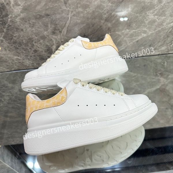 

2023womans leather lace up platform sole sneakers white black mens womens luxury suede fashion casual shoes men's and women's spor