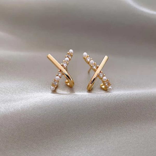 

luxury ornamentsdesign sense korean exquisite and small cross shaped pearl earrings fashion girl's unusual accessories jewelry for woma, Silver