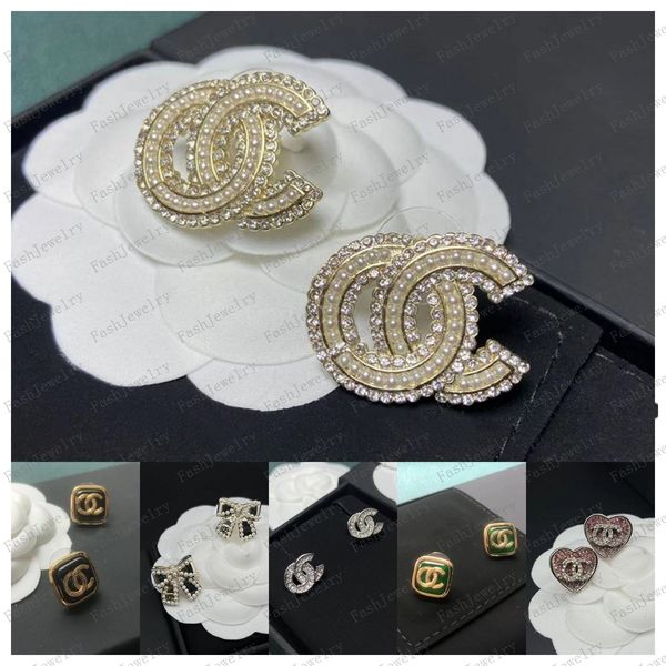 

designers fashion womens geometric round pearl stud charm earrings luxury brand letter crystal rhinestone earring 18k gold plated women wedd, Golden;silver