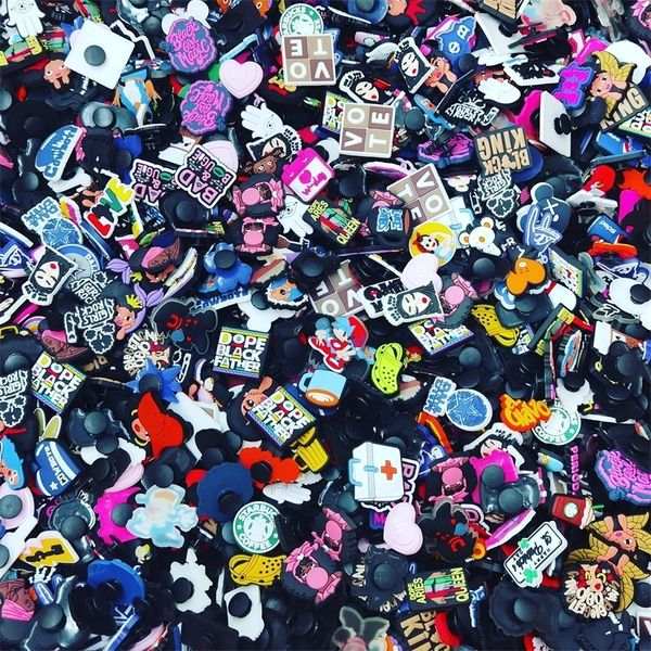 

charms 300pcs shoe with jibz on the back picked at random 230320, Bronze;silver
