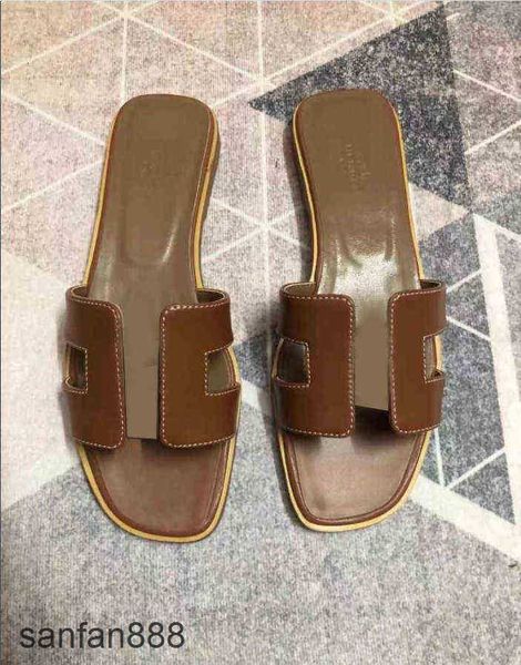 

original designer hemres slippers designer h 2023 slipper luxury leather ladies sandals summer flat shoes fashion beach women slipp fhfp wit, Black