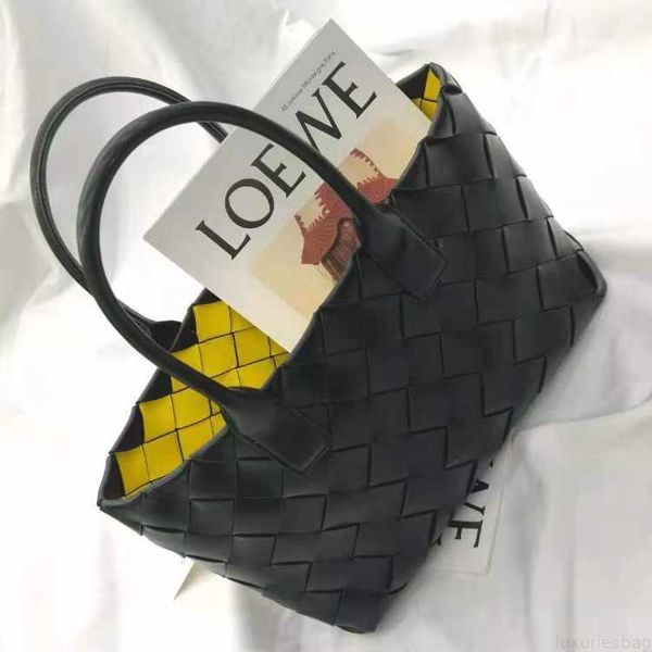 

botega venates jodie mini teen intrecciato pouch layer cowhide woven hand double sided tote women's fashion vegetable basket shopping m