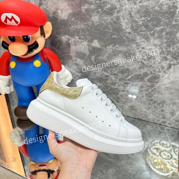 

2023woman leather lace up platform sole sneakers white black mens womens luxury suede fashion casual shoes men's and women's sport
