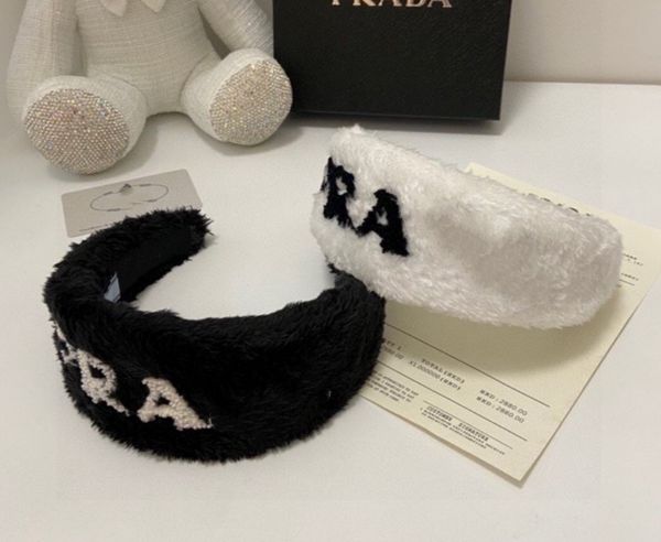 

fashion letter headbands tiaras designer plush headwear for womens headwear party outdoor sports lovers gift motion with original packing