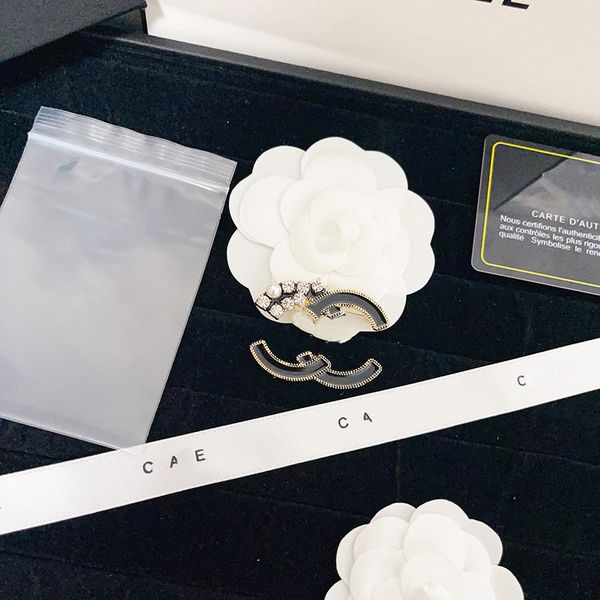 

gold brooch women's gift pearl dianond brooch fashion new romantic pins brooch designer jewelry black pins wedding party couple accesso, Gray