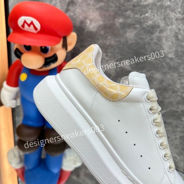 

2023new womans leather lace up platform sole sneakers white black mens womens luxury suede fashion casual shoes men's and women's