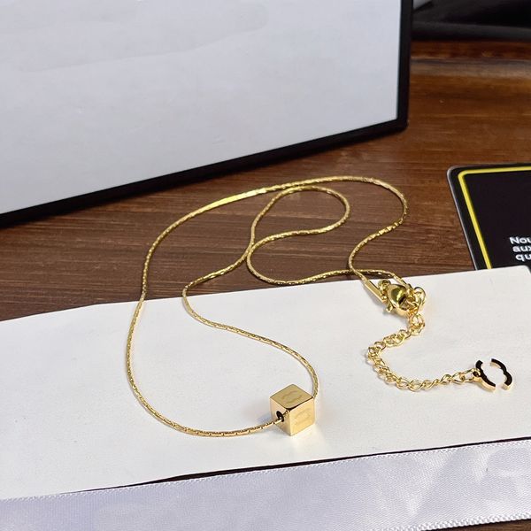 

luxury designer block pendant necklaces women necklace choker chain gold plated quality stainless steel letter for women jewelry, Silver