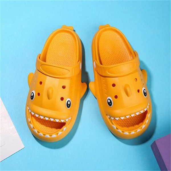 

fashion kids shoes cartoon slipper sandals children slides foam slippers boy gril beach sandals shoe toddler christmas runner black white gr, Black;red