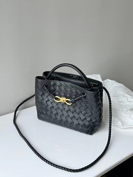 

designer andiamo small handbags with intrecciato crochet lamb leather handbag number eight shape buckle gold hardware tote bags old money st