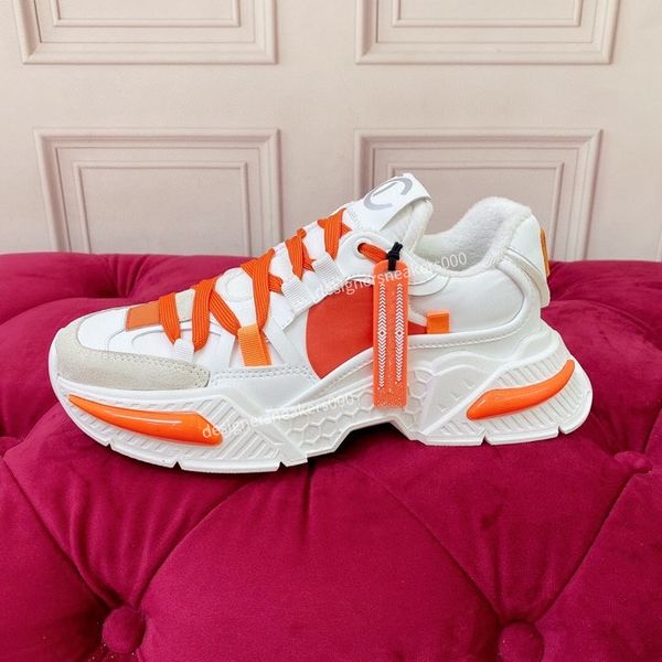 

2023 new erfect wearing match low sneakers shoes rubber sole suede skateboard walking calfskin suede leather fashion boots, Black