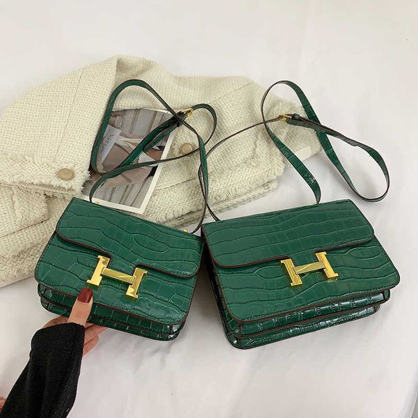 

tofu small square bag 2023 new stone crocodile pattern one shoulder crossbody bag fashion button bags