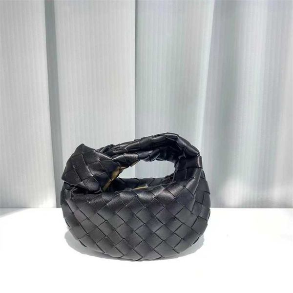 

woven jodie handbag bottegas and knotted buns 2023 small buns real leather mouth red buns cloud buns carrying bags mini venetas dumpling bag