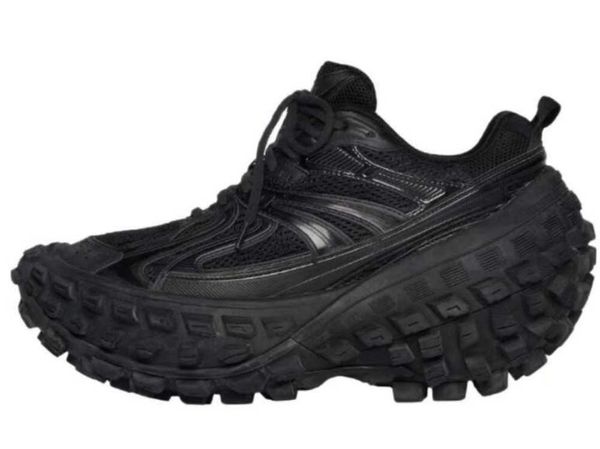 

2022 new men women designer outdoor shoes platform defender sneakers beige black tire shoe tyre shoes trainers sports with original box