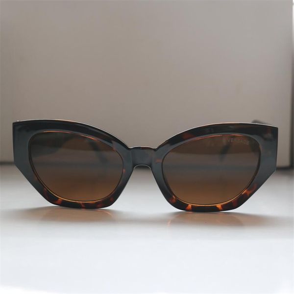 

brand 2023 sunglasses for women designer the same cat eye and frog glasses classic both men and women should explode glasses uv400, White;black