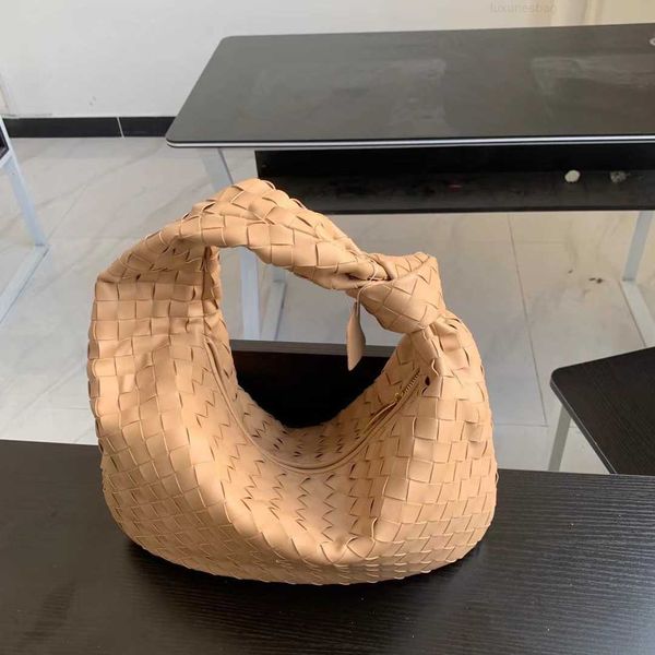 

botega venates jodie mini teen intrecciato pouch soft cowhide woven armpit fashionable plaid hand knotted cowhorn pleated handbag 6wko