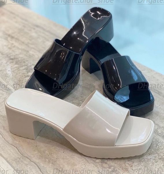 

slide designer guccie for women man slippers luxury fashion rubber bright surface embossed mid-heel sandal summer beach women's medium, Black