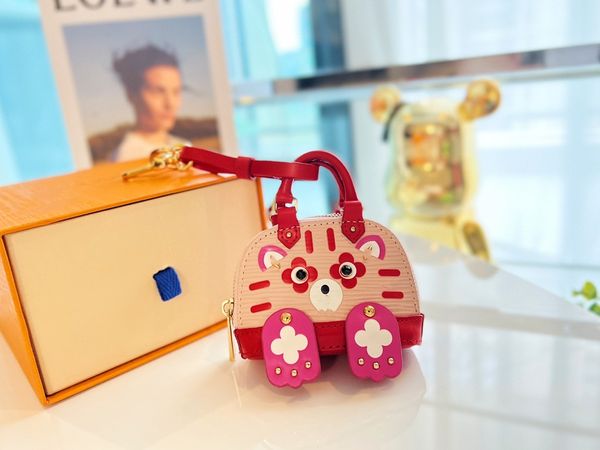 

22ss summer new coin purse keychain key ring with box luxury leather kitten style small bag pendant car chain alphabet women bag accessories, Silver