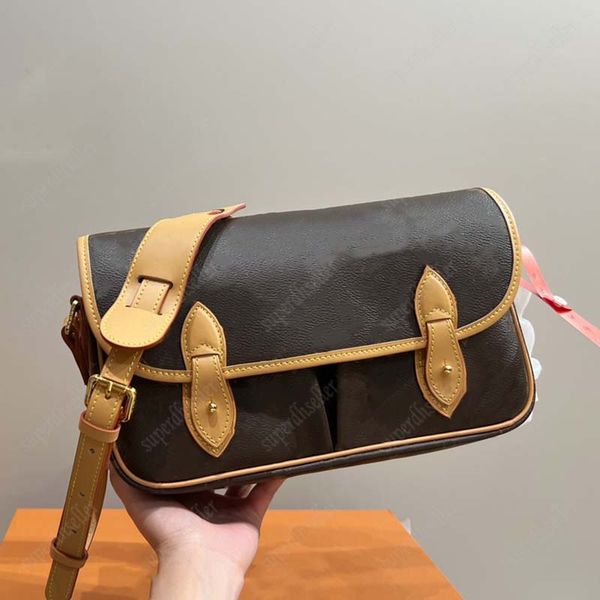 

luxury designer crossbody bag vintage shoulder bags fashion cross body satchels large capacity handbags women purse shopping handbag letters