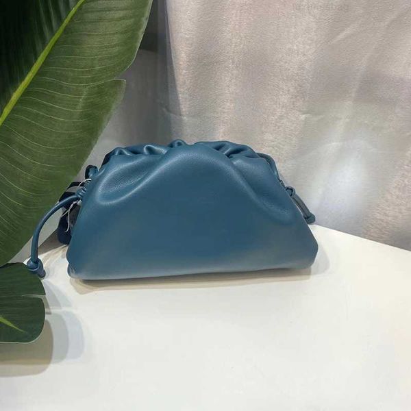 

botega venates jodie mini teen intrecciato pouch plain cloud large and small fashionable one shoulder messenger soft hand dumpling bag c7s9