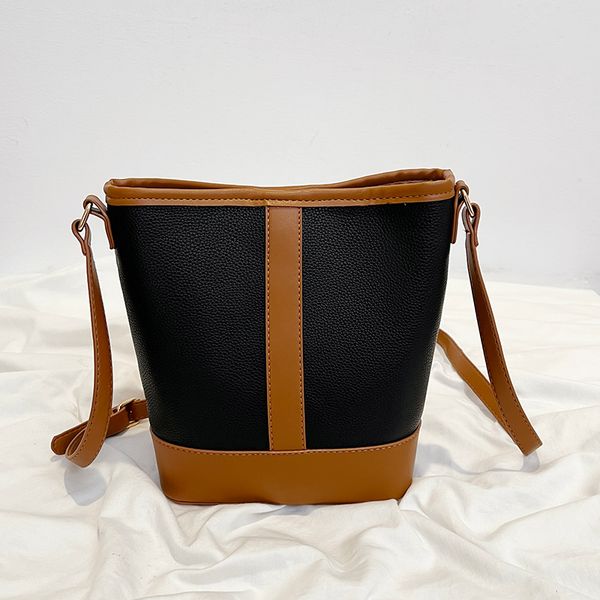 

niche design one-shoulder bucket bag 2023 fashion splicing mother-in-one bag everything crossbody bag women