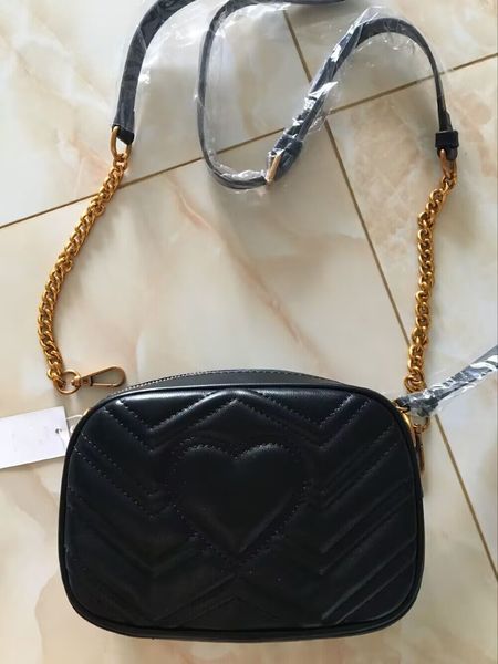 

luxurys women cosmetic bag chain crossbody bags designers heart v wave pattern ladies shoulder bags messenger bags pruse chain tote