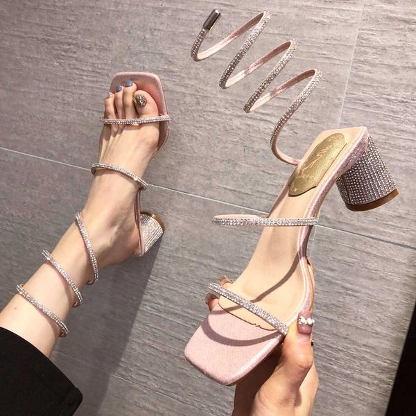 

beige heeled sandals all-match low-heeled shoes with strap 2023 summer black low-heeled gladiator rhinestone new outside high gi 230223