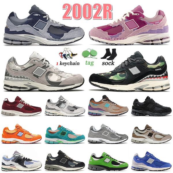 

fashion 2002r running shoes b2002r designer sneakers protection pack pink light arctic grey purple grey camo black rain cloud mens women 200