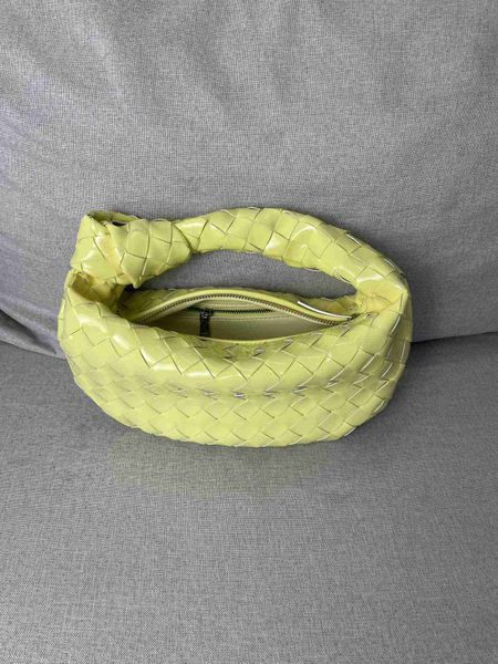 

botega venates jodie mini teen intrecciato pouch patent leather woven horn cloud hand knotting handbag 6nk4