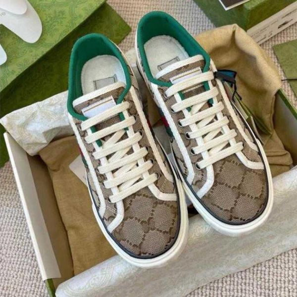

brand designer dirty mens casual shoes classic letter stripe embroidery print low-sports shoe men women outdoor leisure vintage runner