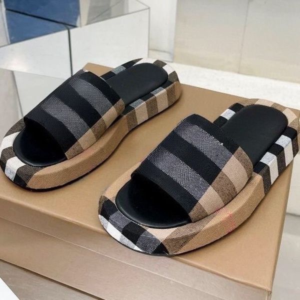 

luxury summer slippers women designer flip flops bur slides ladies elling flip flat rubber gear bottoms sandal beach sandals, Black