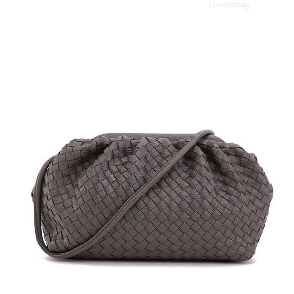 

botega venates jodie mini teen intrecciato pouch singleshoulder women's fashion crossbody woven clip cloud bag ti56
