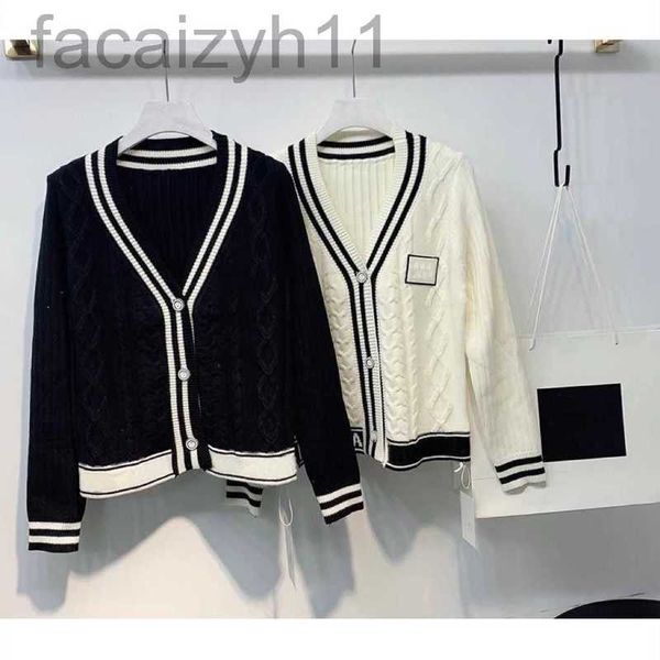 

designer designer woman knits cardigan sweater crow neck womens fashion letter black long sleeve clothes pullover oversized casual iy9t, White