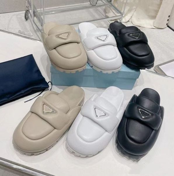 

2023 designer shoes triangle logo slippers sandals women slippers new fashion soft sheepskin shoes outdoor beach l baotou round toe thick bo, Black