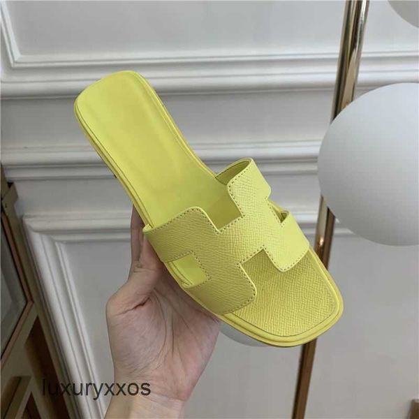 

hermas fashion beach shoe casual orans sandal slipper summer woman 2023 high leather definition h women outwear rhinestone flat bottom sanda