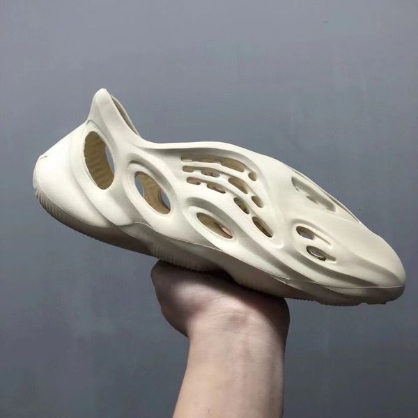 

2023 designer slippers men woman slider foam runner vermillion mineral blue onyx sandals slide slipper foamrunners runners clog desert arara, Black