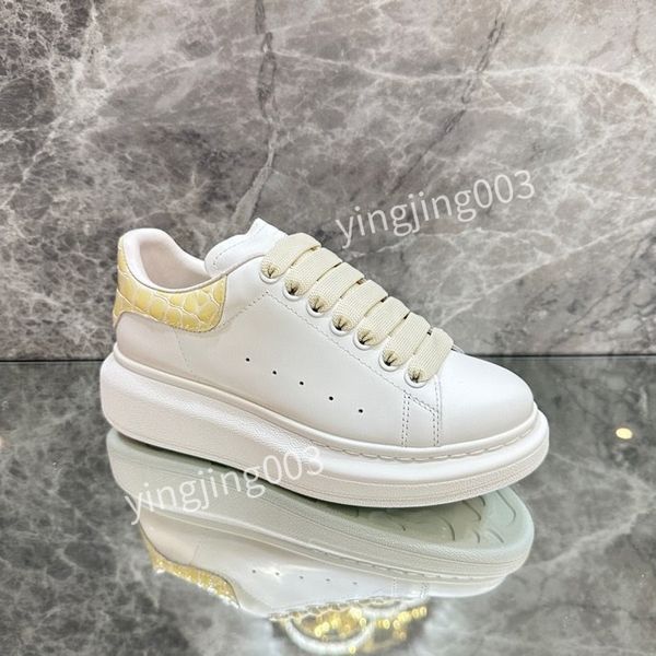 

2023 new designer sneakers vintage casual shoes men women trainers reflective sneaker, Black