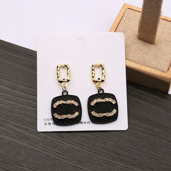 

extravagant design fashion earrings gold silver ear stud 18k gold plated earring for women crystal rhinestone pearl earring wholesale er0321, Golden;silver