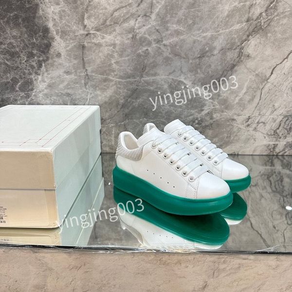 

luxury designer boots calfskin casual shoes reflective shoes vintage suede leather trainers all-match stylist sneaker patchwork leisure shoe, Black