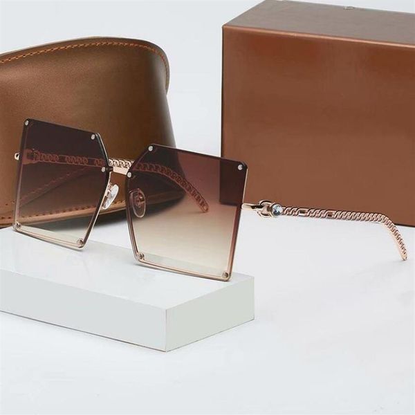 

2021 luxur classic square sunglasses designer brand fashion womens sun glasses eyewear metal glass lenses with box 206283n, White;black