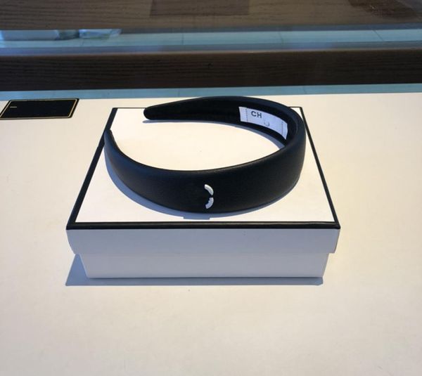 

with box 2022 c brand fashion headbands for women thick leather headband ladies hair band girl hairhoop hair accessories white bla5529263, Silver